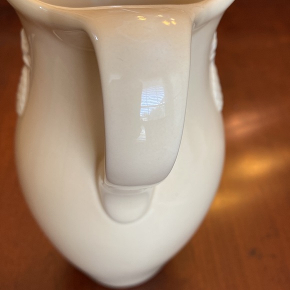 Ceramic Vase With Pineapple Embossed on each side. Never Used. - Picture 5 of 5